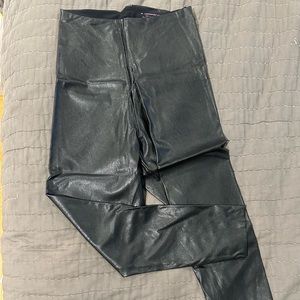 Commando Control Faux Leather Black Leggings Women’s Size M